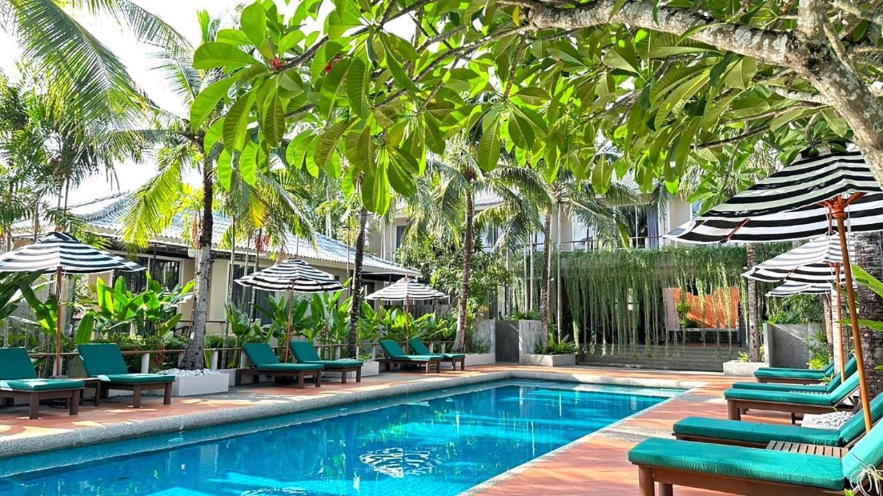 Signature Phuket Resort Chalong Buitenkant foto