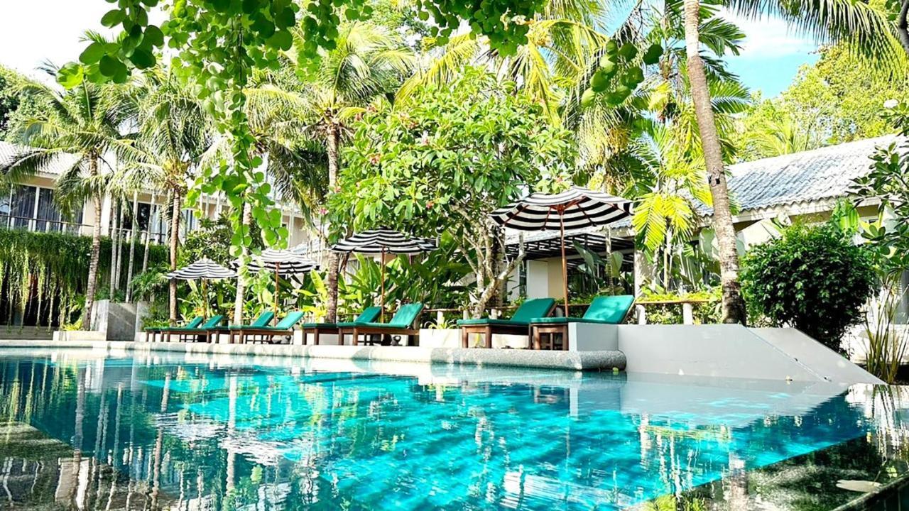 Signature Phuket Resort Chalong Buitenkant foto